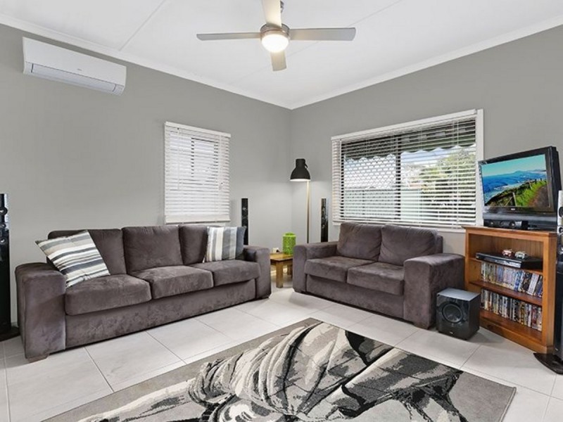 558 The Entrance Road, Bateau Bay NSW 2261