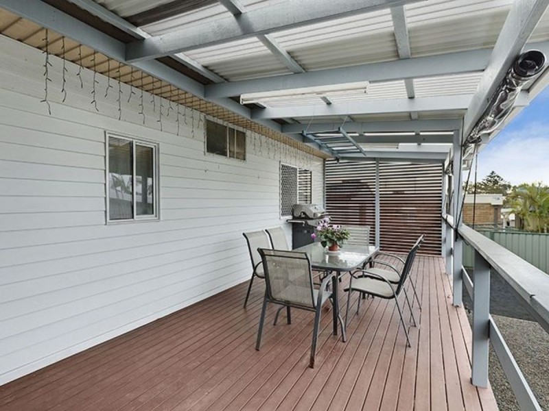 558 The Entrance Road, Bateau Bay NSW 2261