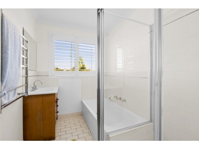 56 Rotherham Street, Bateau Bay NSW 2261