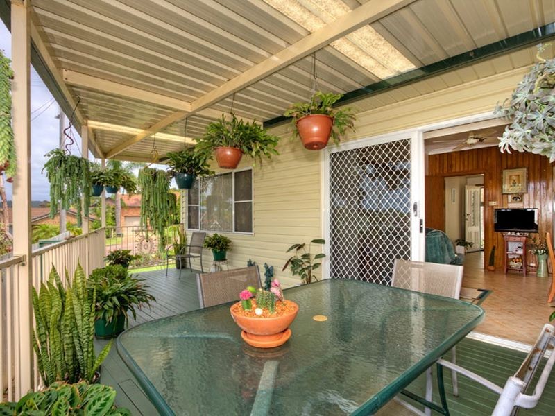 60 Lumby Drive, Bateau Bay NSW 2261