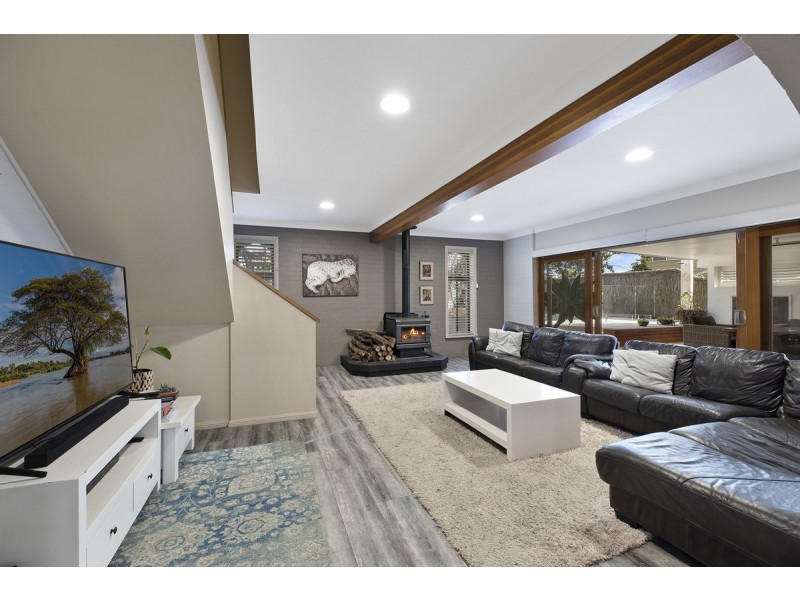 19 Barry Street, Bateau Bay NSW 2261