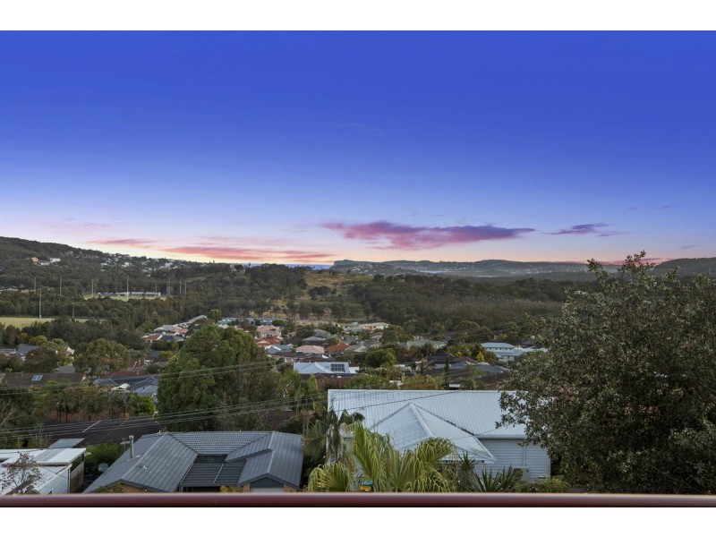 8 Valley View Road, Bateau Bay NSW 2261