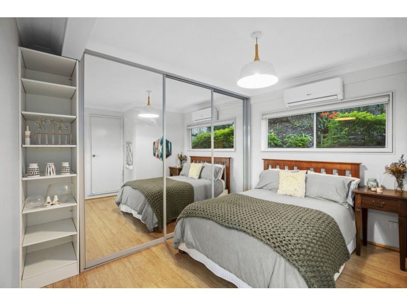 8 Valley View Road, Bateau Bay NSW 2261