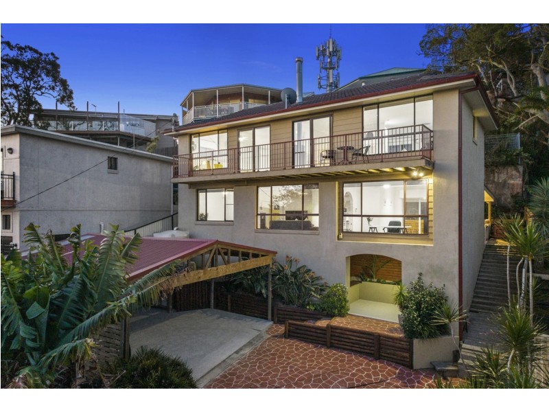 8 Valley View Road, Bateau Bay NSW 2261