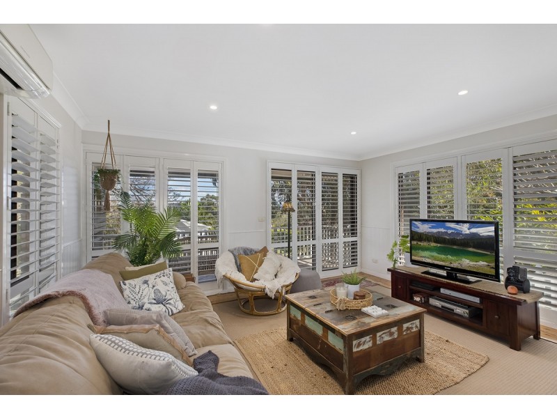 18 Wordsworth Avenue, Bateau Bay NSW 2261