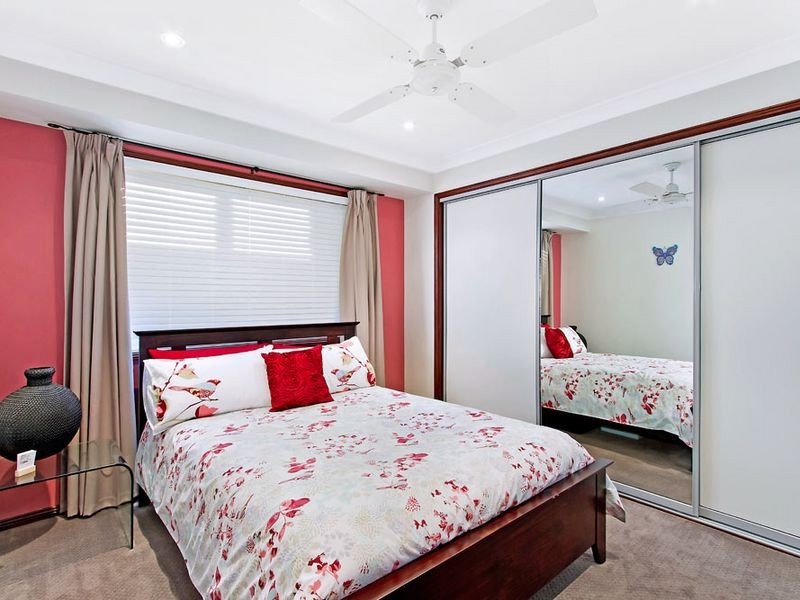 12 Sanctuary Pl, Bateau Bay NSW 2261