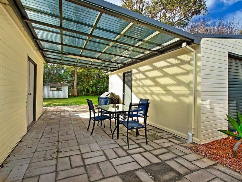 9 Erin Avenue, Berkeley Vale NSW 2261