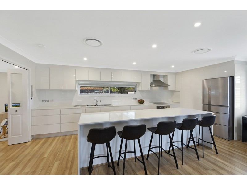 12 Cynthia Street, Bateau Bay NSW 2261