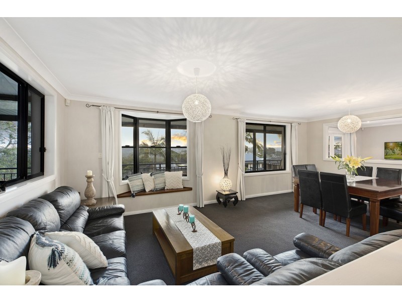 21 Rickard Street, Bateau Bay NSW 2261