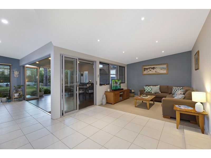 1B Harbour Street, Bateau Bay NSW 2261