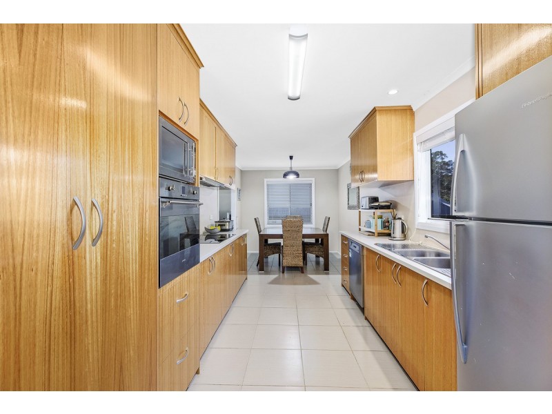 7 Guyagal Street, Bateau Bay NSW 2261