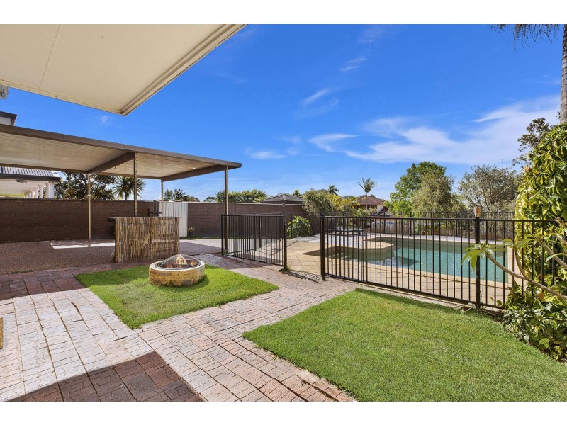 11 Talara Avenue, Bateau Bay NSW 2261