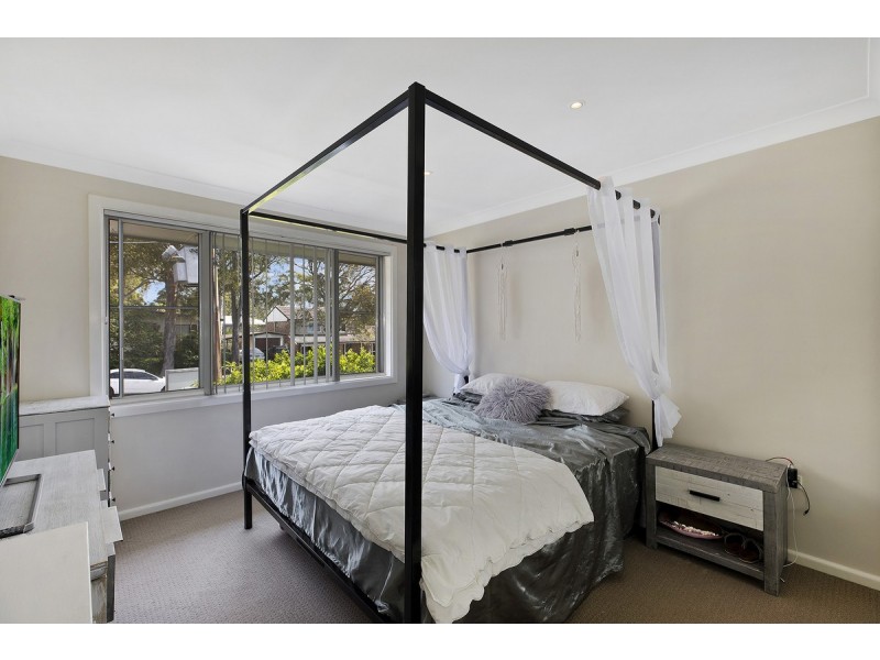 11 Talara Avenue, Bateau Bay NSW 2261