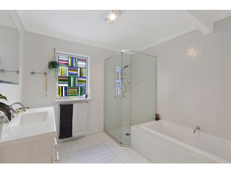 9 Wordsworth Avenue, Bateau Bay NSW 2261