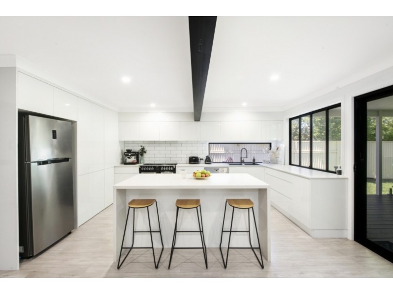 19 Captain Cook Crescent, Long Jetty NSW 2261