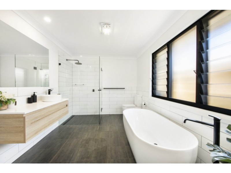 19 Captain Cook Crescent, Long Jetty NSW 2261