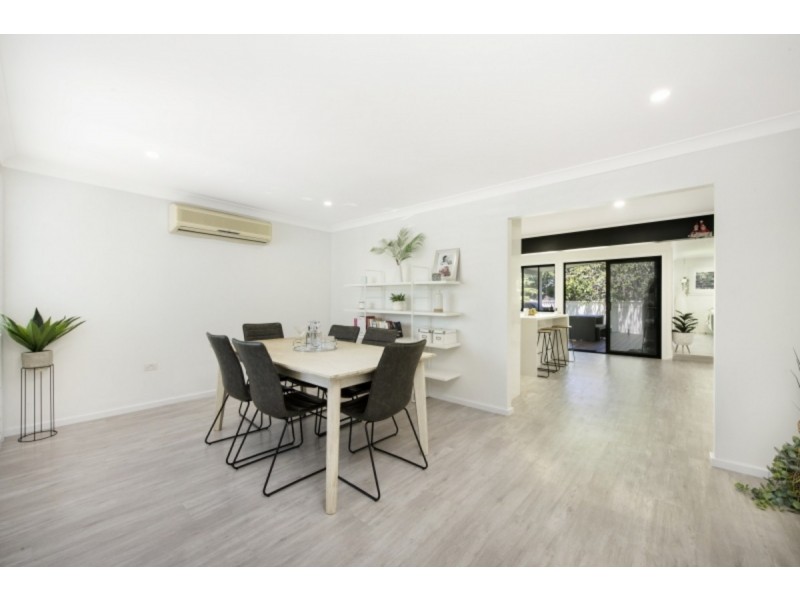 19 Captain Cook Crescent, Long Jetty NSW 2261