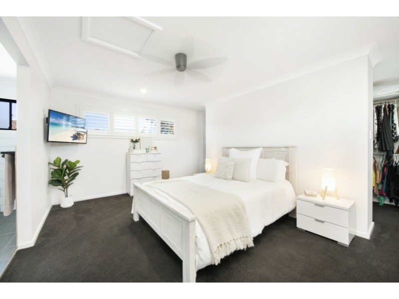 19 Captain Cook Crescent, Long Jetty NSW 2261