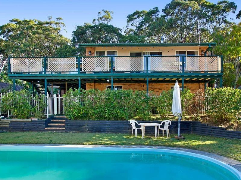 4 Redgum Close, Bateau Bay NSW 2261