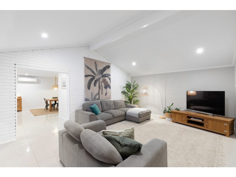 18 Viscount Close, Shelly Beach NSW 2261