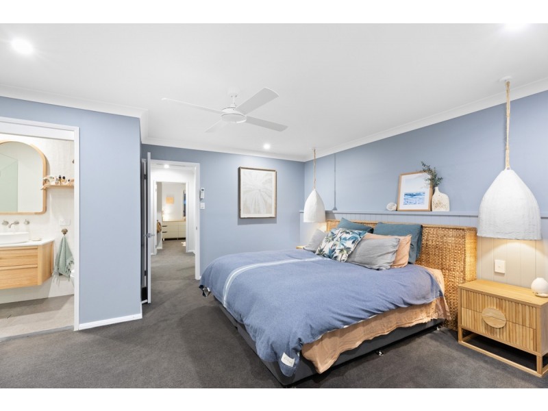 18 Viscount Close, Shelly Beach NSW 2261