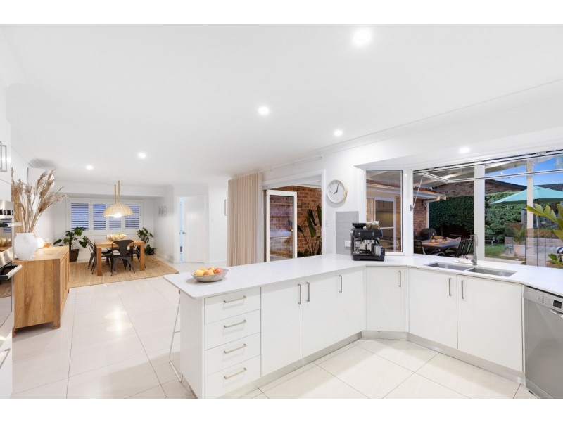 18 Viscount Close, Shelly Beach NSW 2261