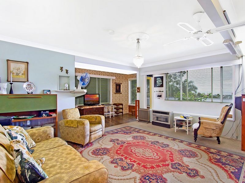 36 Promenade Avenue, Bateau Bay NSW 2261