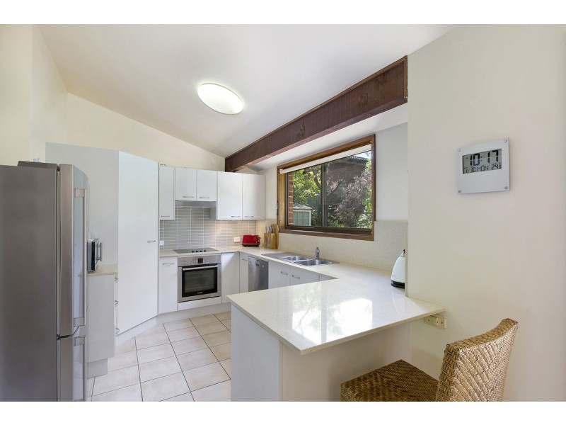 12 Waratah Street, Bateau Bay NSW 2261