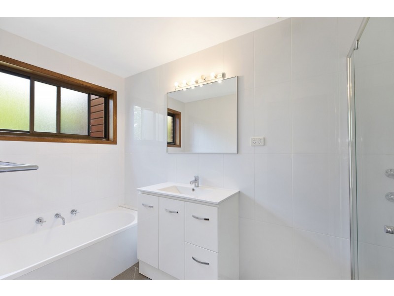 12 Waratah Street, Bateau Bay NSW 2261
