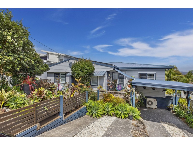 1 Masefield Avenue, Bateau Bay NSW 2261