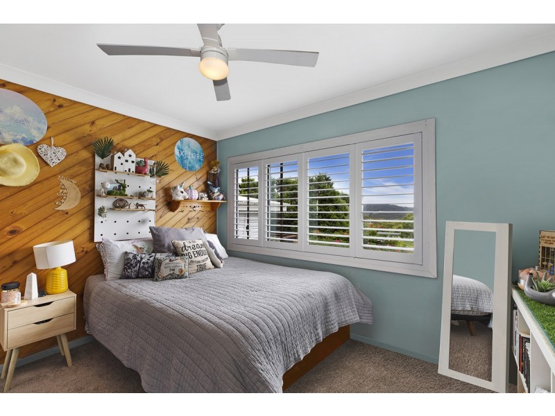 1 Masefield Avenue, Bateau Bay NSW 2261