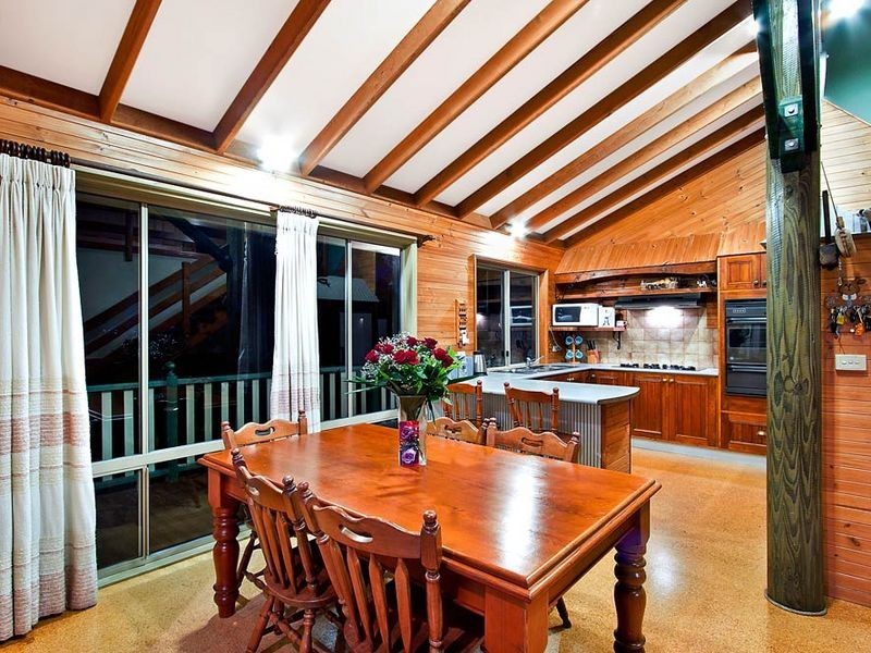 5 Valley View Road, Bateau Bay NSW 2261