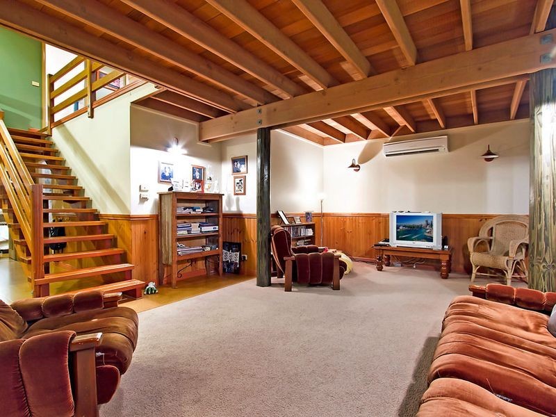 5 Valley View Road, Bateau Bay NSW 2261