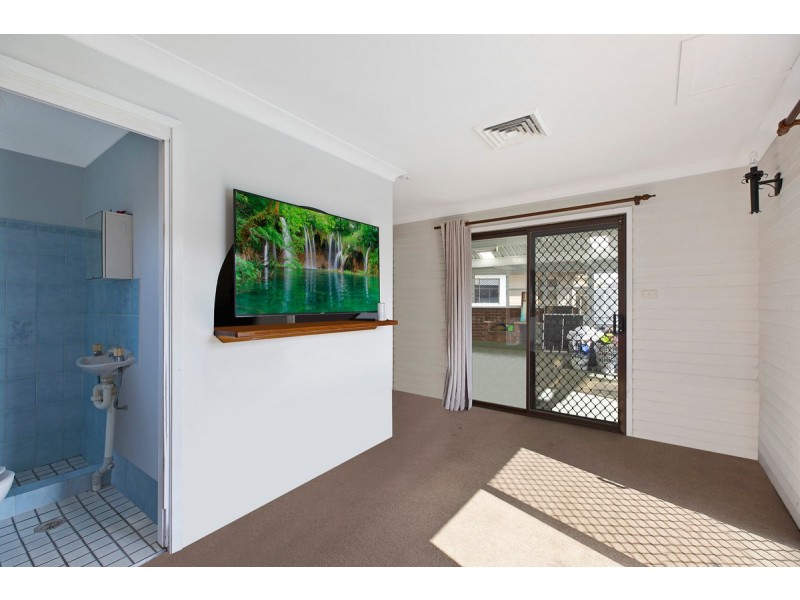 17 Papala Avenue, Bateau Bay NSW 2261