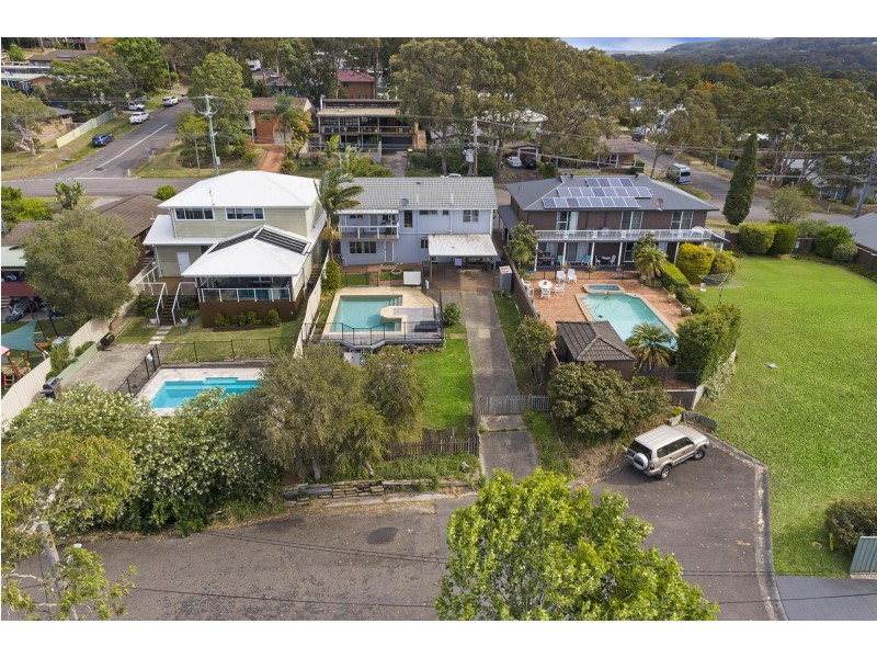 11 Talara Avenue, Bateau Bay NSW 2261