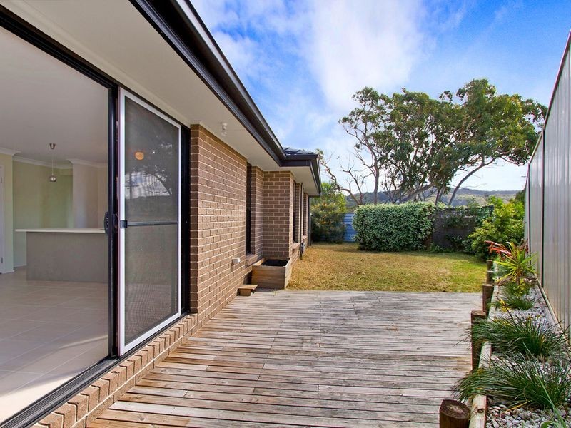 56 Sir Joseph Banks Dr, Bateau Bay NSW 2261