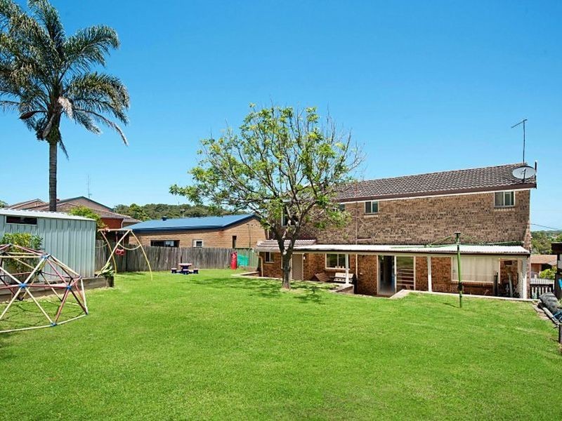 41 Belford Ave, Bateau Bay NSW 2261