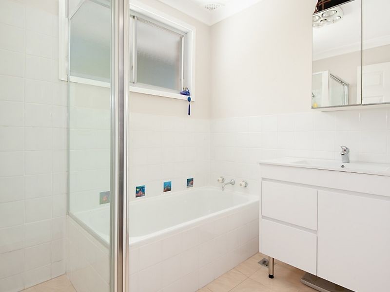 41 Belford Ave, Bateau Bay NSW 2261