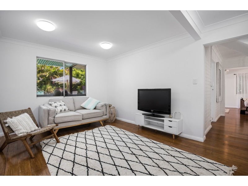 33 Rushby Street, Bateau Bay NSW 2261