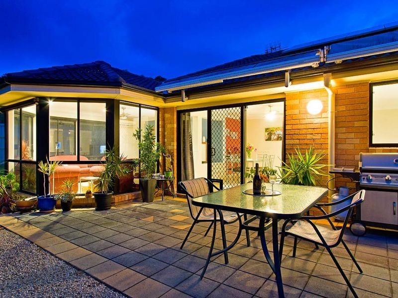 43 Bataan Cct, Bateau Bay NSW 2261
