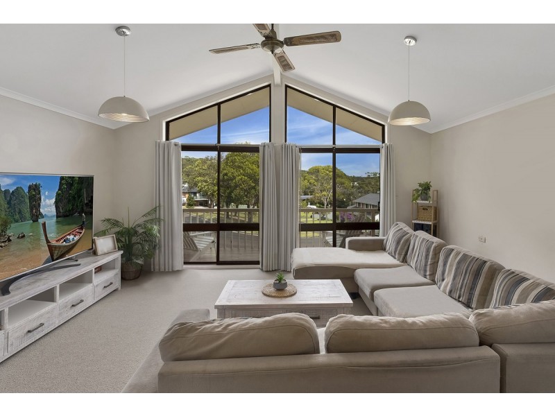 6 Parklands Close, Bateau Bay NSW 2261