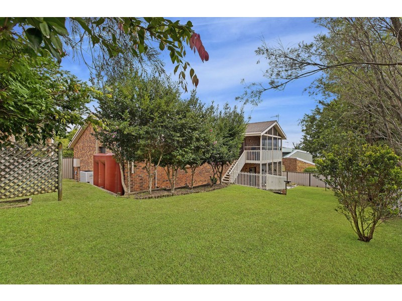 6 Parklands Close, Bateau Bay NSW 2261