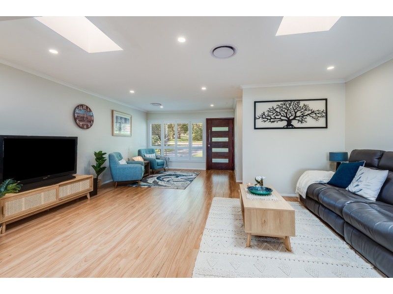 10 Wandella Avenue, Bateau Bay NSW 2261