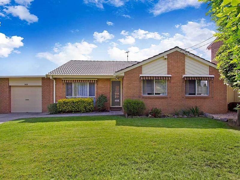 143 Cresthaven Avenue, Bateau Bay NSW 2261