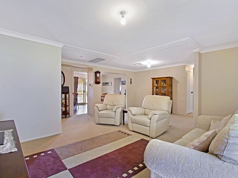 143 Cresthaven Avenue, Bateau Bay NSW 2261