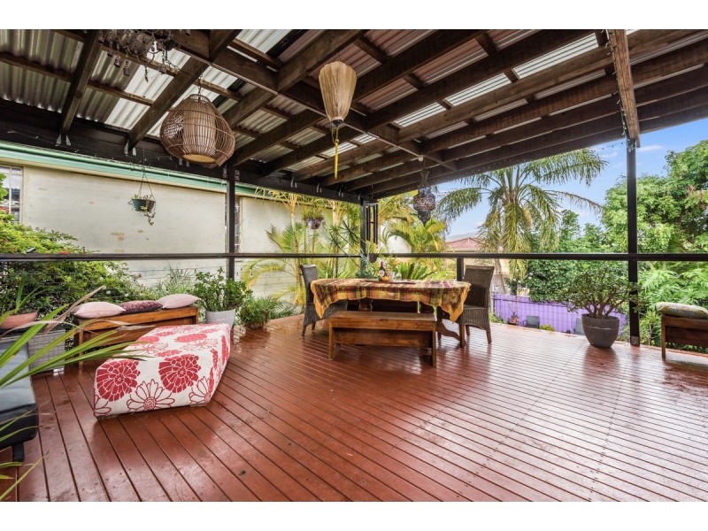 247 Cresthaven Avenue, Bateau Bay NSW 2261