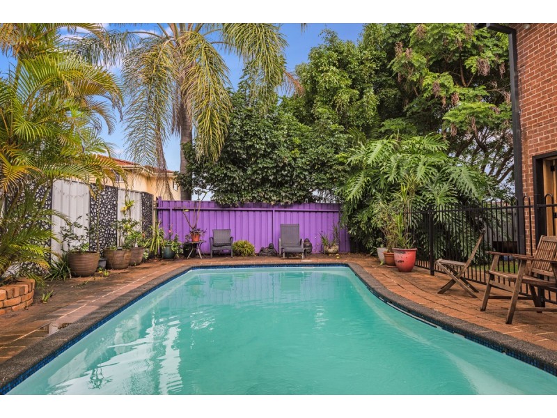 247 Cresthaven Avenue, Bateau Bay NSW 2261