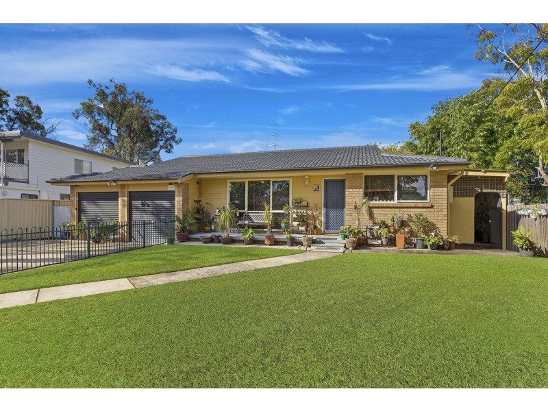 29 Laguna Parade, Berkeley Vale NSW 2261