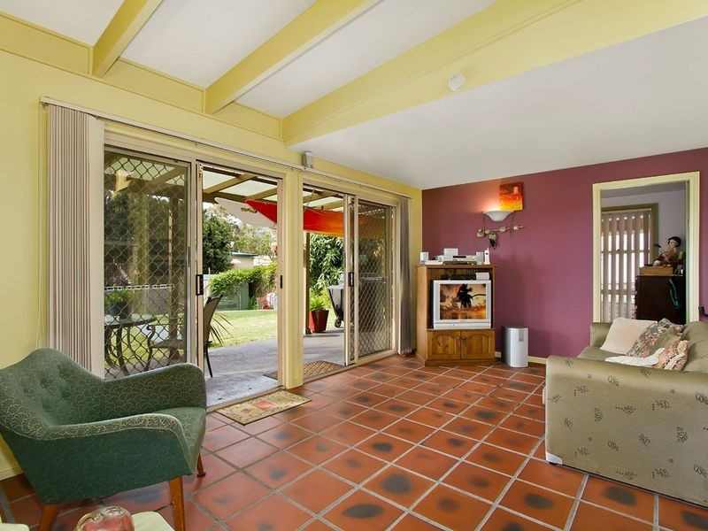 12 Toongara Avenue, Bateau Bay NSW 2261