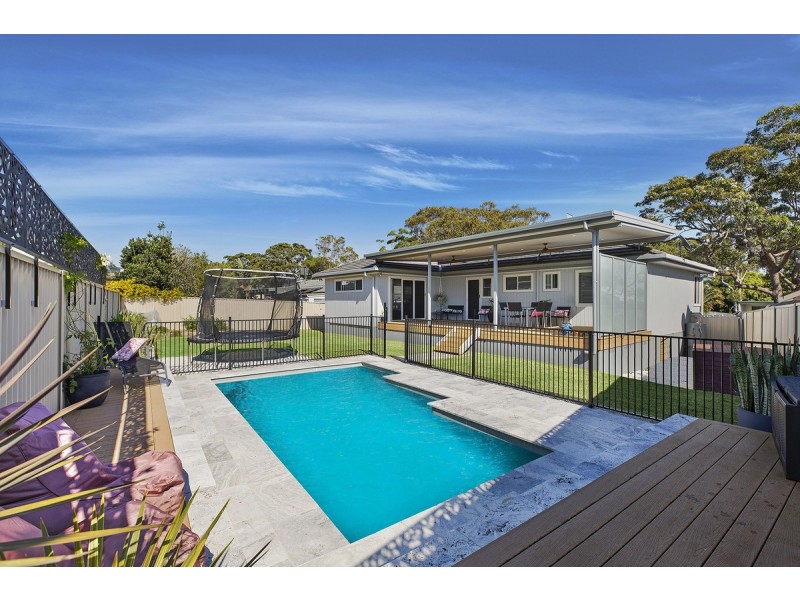 58 Lakin Street, Bateau Bay NSW 2261